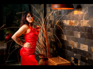 CherryFer - Hallo Schatz, du kannst mich CherryFer nennen. Ich bin ein Mädchen mit vielen Talenten, Geschmäckern und einem tiefen Bedürfnis, täglich Sex zu haben. Ich mag das Dopamin, das es in mir erzeugt, wenn ich mit netten Menschen zusammen bin und eine gute Aura habe.